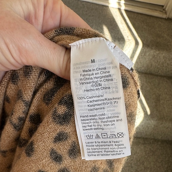 100% Cashmere J. Crew Cheetah  Print Short Sleeve Top - Picture 7 of 7